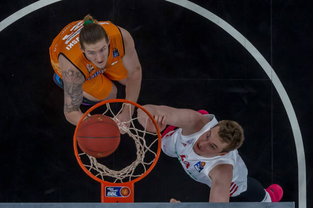 加强与球员 加强与球员