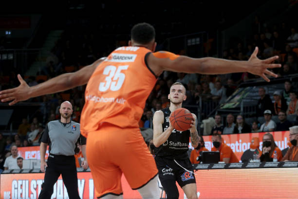 客场全部两 客场全部两