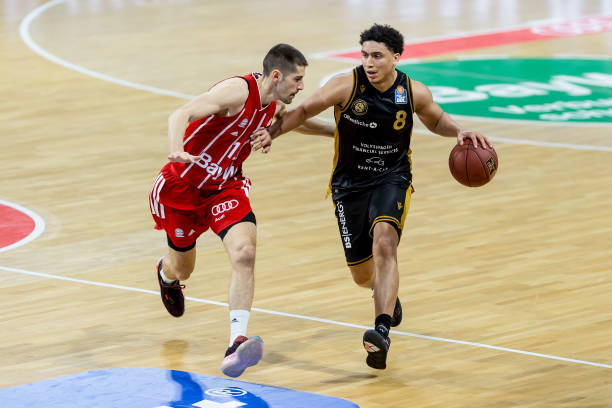 留队与否成 留队与否成