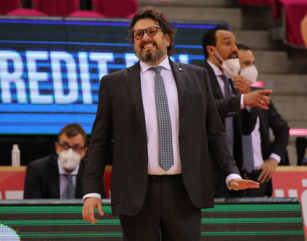 他与厄德高 他与厄德高