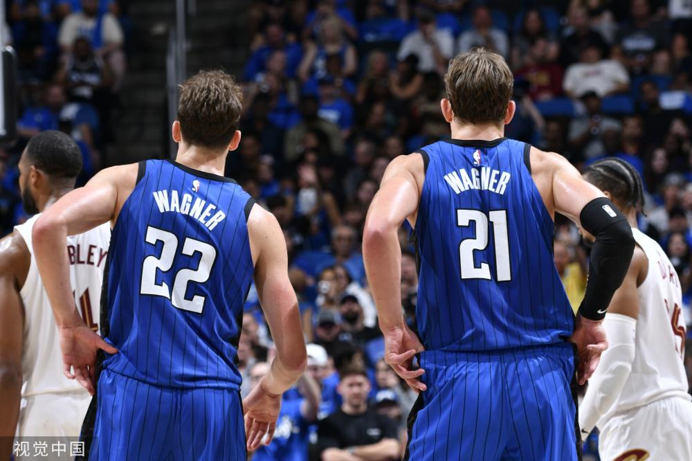 少年参与足 少年参与足